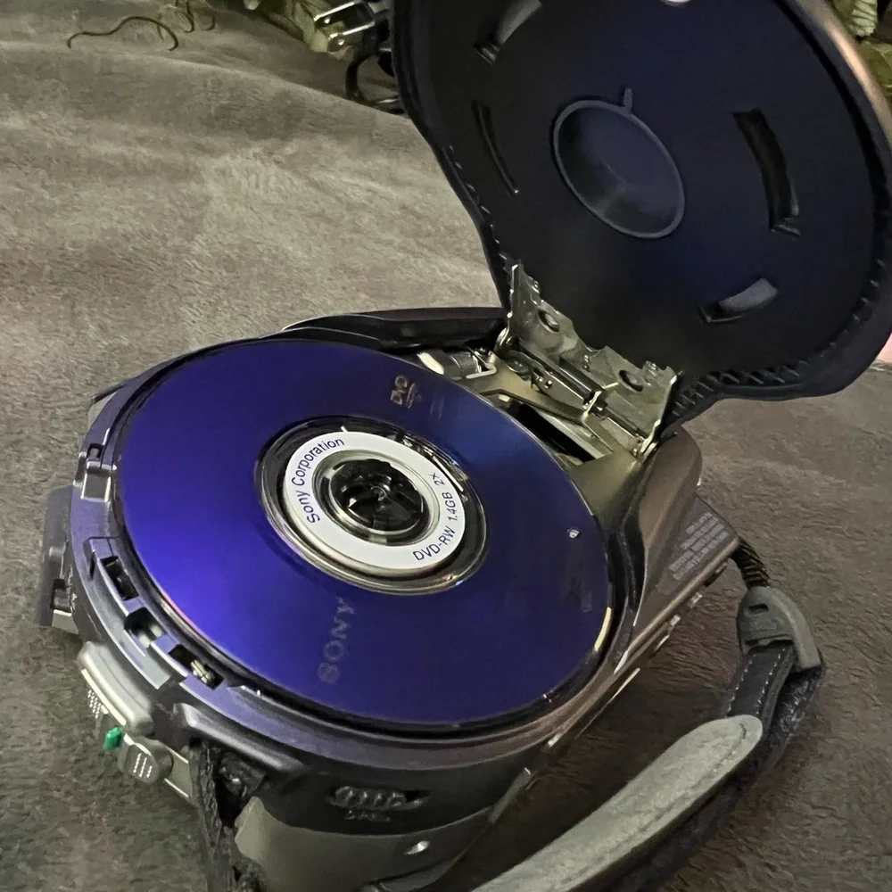 Canon dc100 dvd